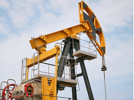 Цены на нефть растут, сохраняясь на минимальных отметках с начала года