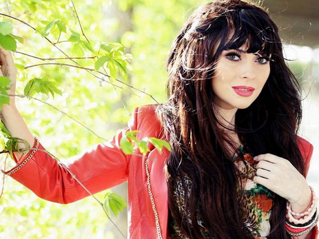 Манана сняла клип на азербайджанскую народную песню «Sarı gəlin» - ВИДЕО
