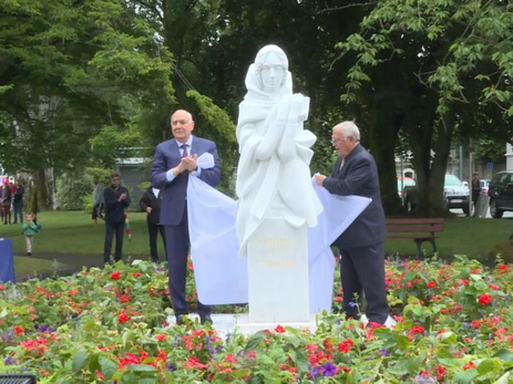 Во Франции состоялось открытие «Азербайджанского парка» и памятника Хуршудбану Натаван - ФОТО