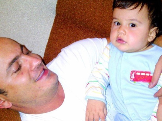 У азербайджанского певца скончалась 5-летняя дочь – ФОТО