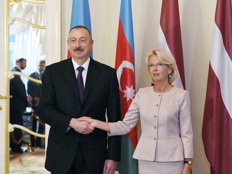 Президент Азербайджана встретился с председателем Сейма Латвии - ФОТО
