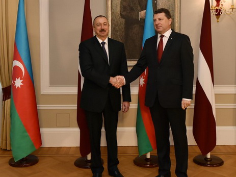 Состоялась церемония официальной встречи Президента Ильхама Алиева в Риге - ФОТО