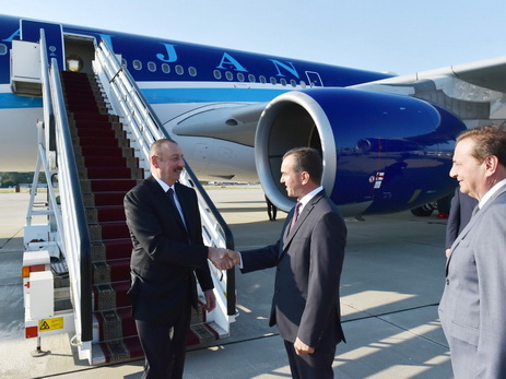 Президент Ильхам Алиев прибыл с рабочим визитом в Россию - ФОТО