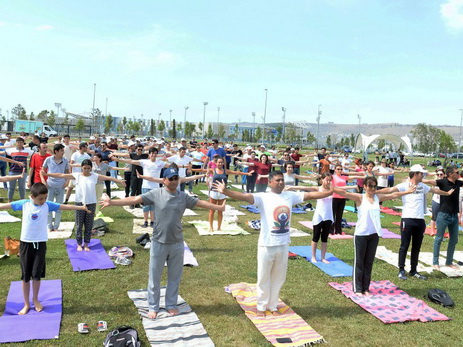 В рамках программы «YARAT Freestyle» стартовал фестиваль йоги - ФОТО