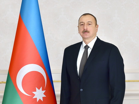 Президент Ильхам Алиев поздравил президента Либерии