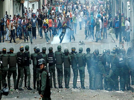 В Венесуэле за неполные два дня в ходе протестов убиты четыре человека