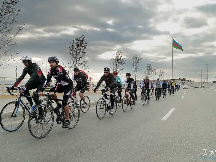 Велосипедисты в Баку: жертва или угроза?