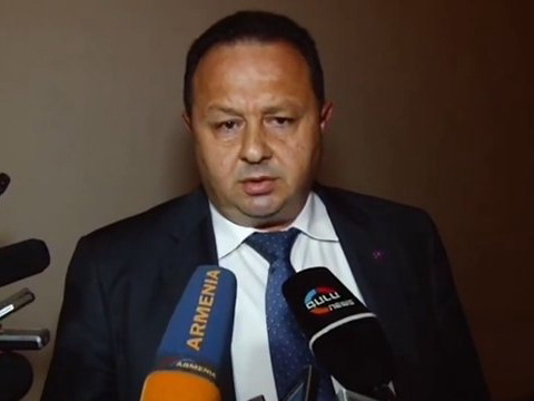 Освобожден от должности заместитель министра обороны Армении