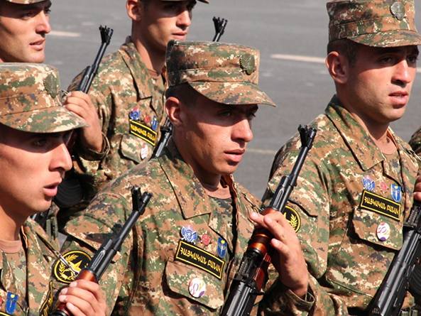 В армянской армии есть проблемы с качественным питанием, водой и медицинским обслуживанием