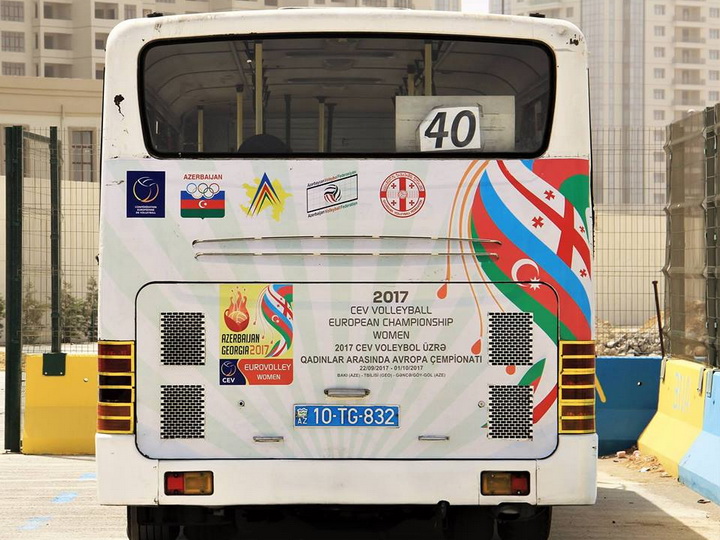 В Баку уволен водитель автобуса, нагло не уступивший пешеходу на «зебре»