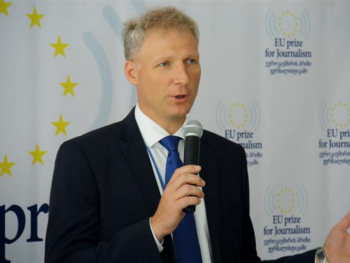 Посол: Евросоюз внимательно следит за развитием событий вокруг карабахского конфликта