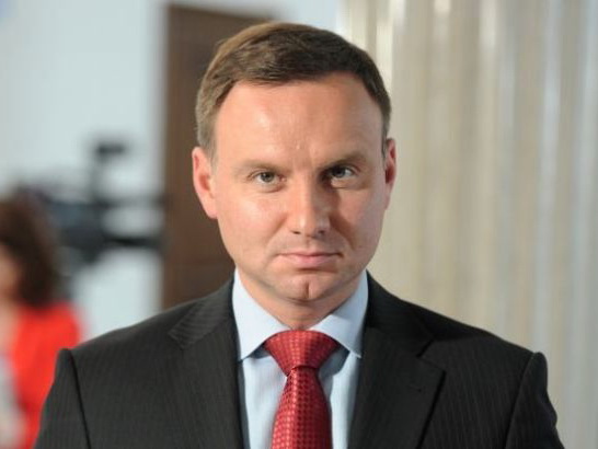 Конфликт в Нагорном Карабахе может быть урегулирован исключительно мирным путем - президент Польши