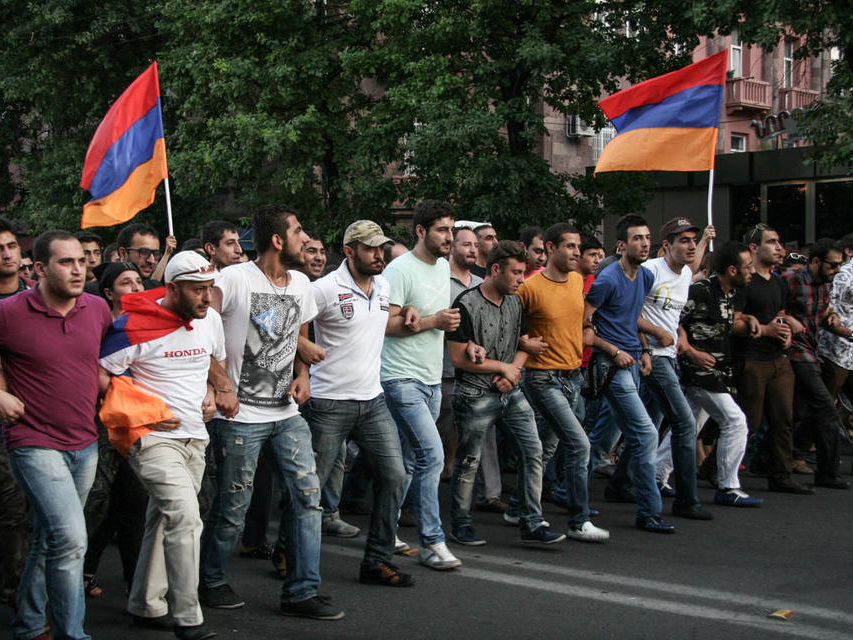 Измененное сознание армянской молодежи
