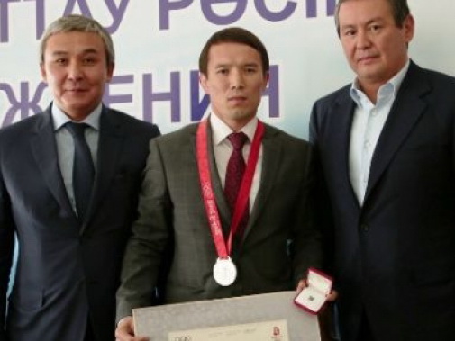 Виталий Рагимов отдал медаль Олимпиады-2008