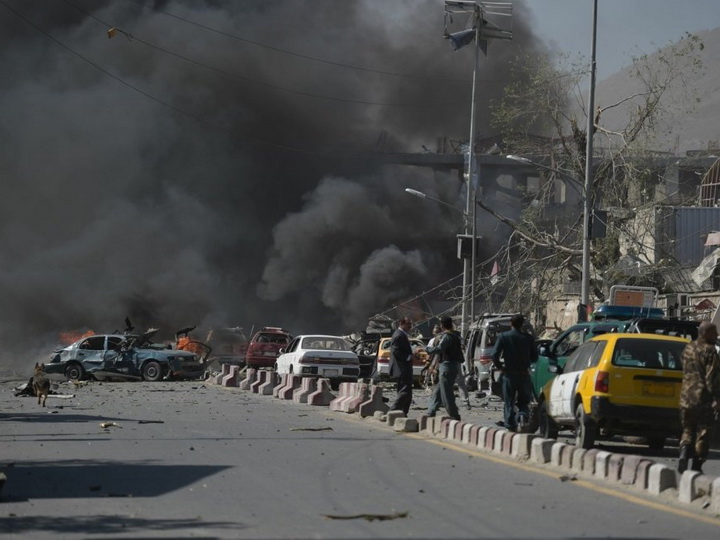 В Афганистане около 20 человек пострадали при взрыве у здания полиции