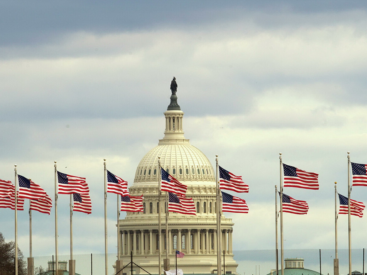 США ограничат выдачу гринкарт иммигрантам, полагающимся на госвыплаты
