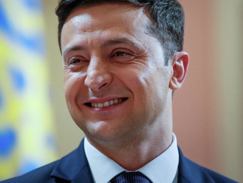 Зеленский разрешил украинское гражданство для политбеженцев из РФ