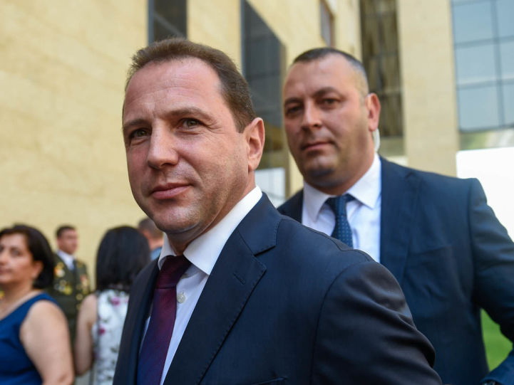 СМИ: Вслед за главой СНБ уйдут в отставку министр обороны и начальник полиции Армении