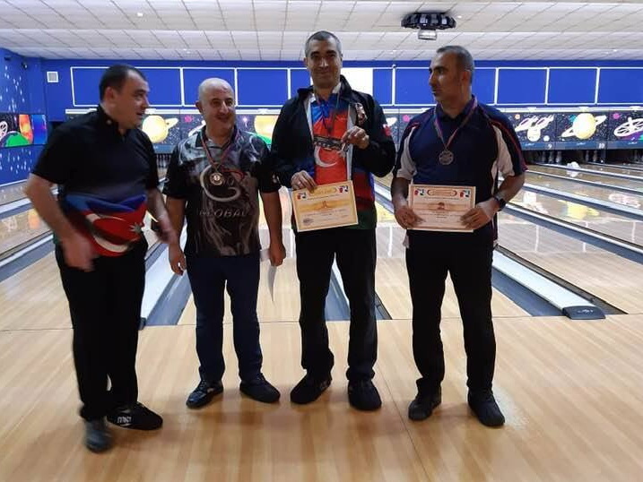 Определились победителя первого тура чемпионата Азербайджана по боулингу