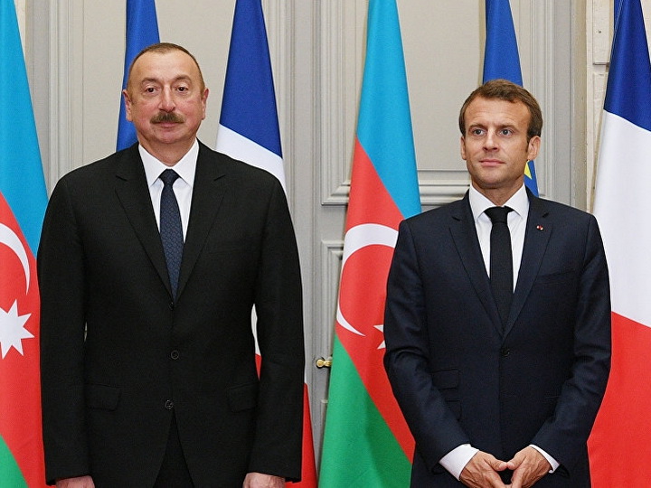 Президент Франции попросил у Президента Азербайджана поддержки