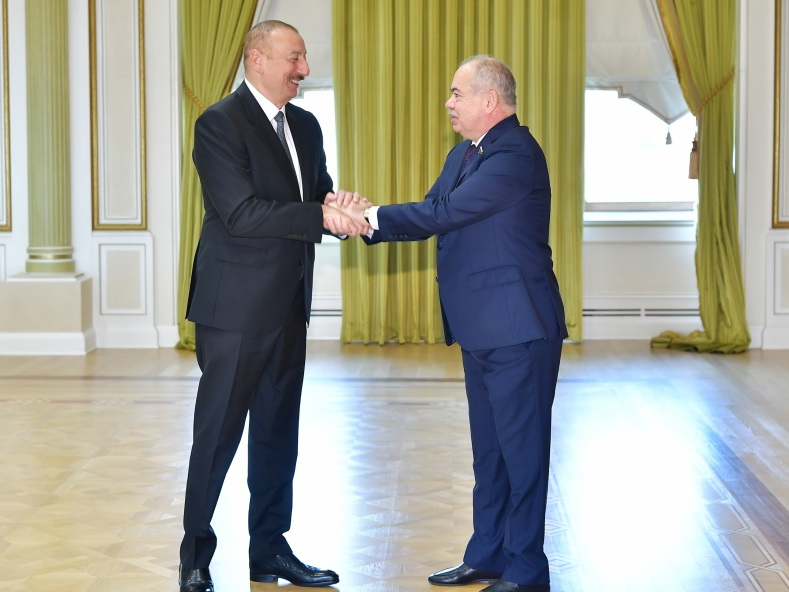 Президент Ильхам Алиев принял официальных лиц России - ФОТО