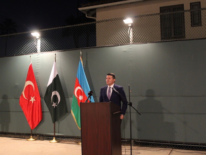 Делегация Азербайджанской общины Нагорного Карабаха отправилась в США - ФОТО