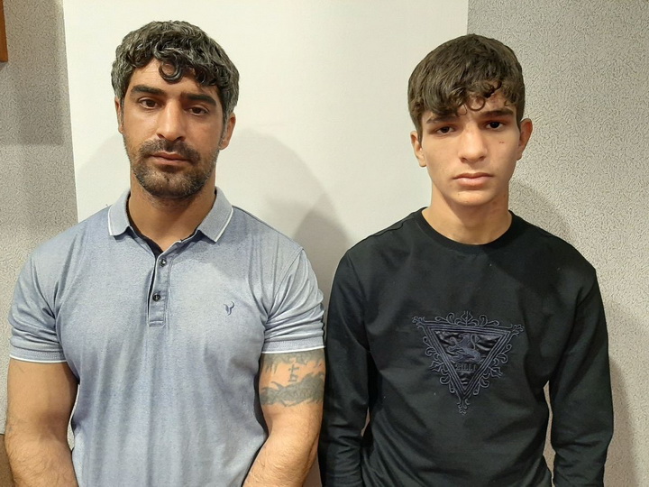 В отношении полуголых мужчин, с ножом бросавшихся на людей в центре Баку, возбуждено уголовное дело - ФОТО - ВИДЕО 