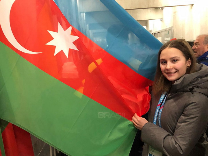 Азербайджанская делегация приняла участие в открытии Юношеских зимних олимпийских игр