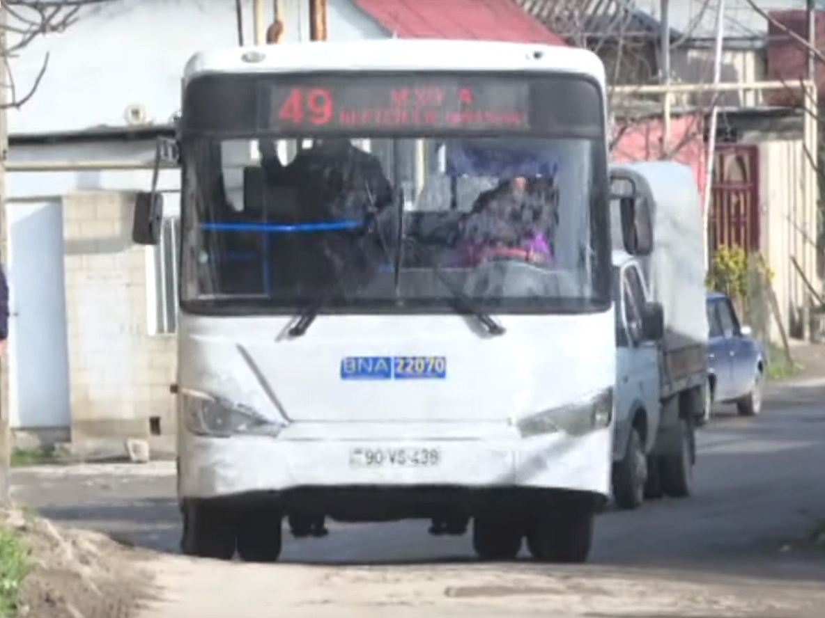 Весь Баку говорит об этом водителе автобуса: Вернул тысячи долларов – ВИДЕО