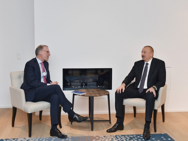 Президент Азербайджана встретился в Давосе с генеральным исполнительным директором Carlsberg Group - ФОТО