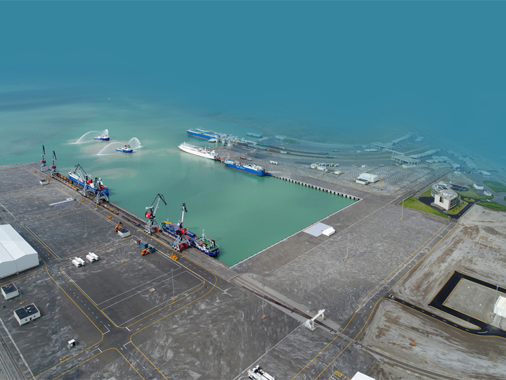 В прошлом году в Бакинском порту зарегистрированы рекордные показатели перевалки контейнеров и транспортных средств