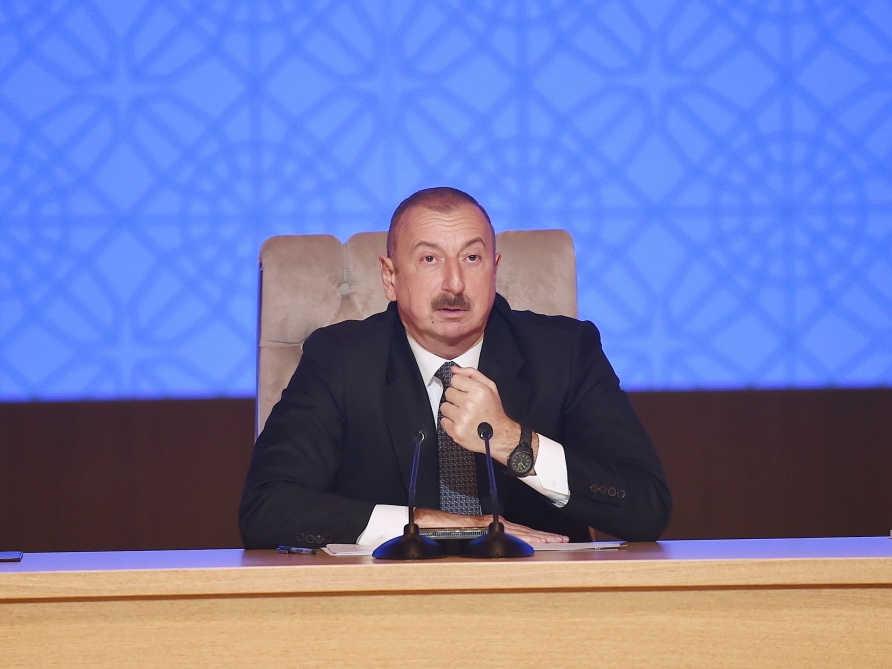 Президент Ильхам Алиев предупредил: Банки должны снизить процентные ставки
