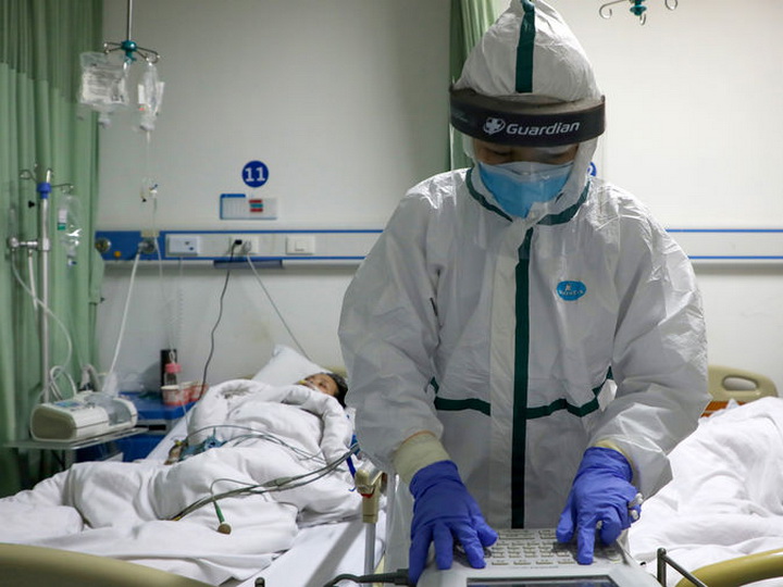 В Китае число жертв коронавируса выросло до 1665 человек