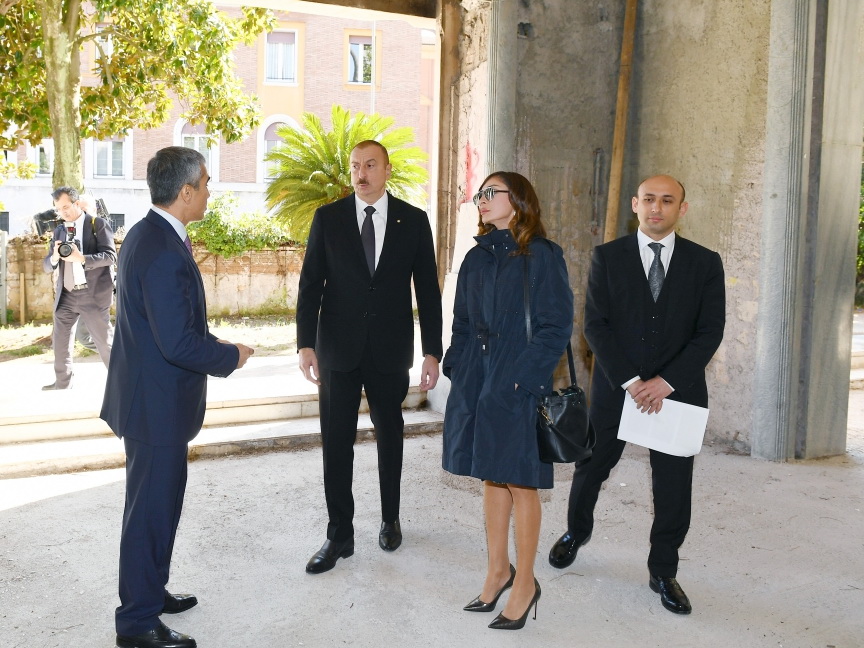 Ильхам Алиев и Мехрибан Алиева ознакомились со зданием, предназначенным для Центра азербайджанской культуры в Риме - ФОТО