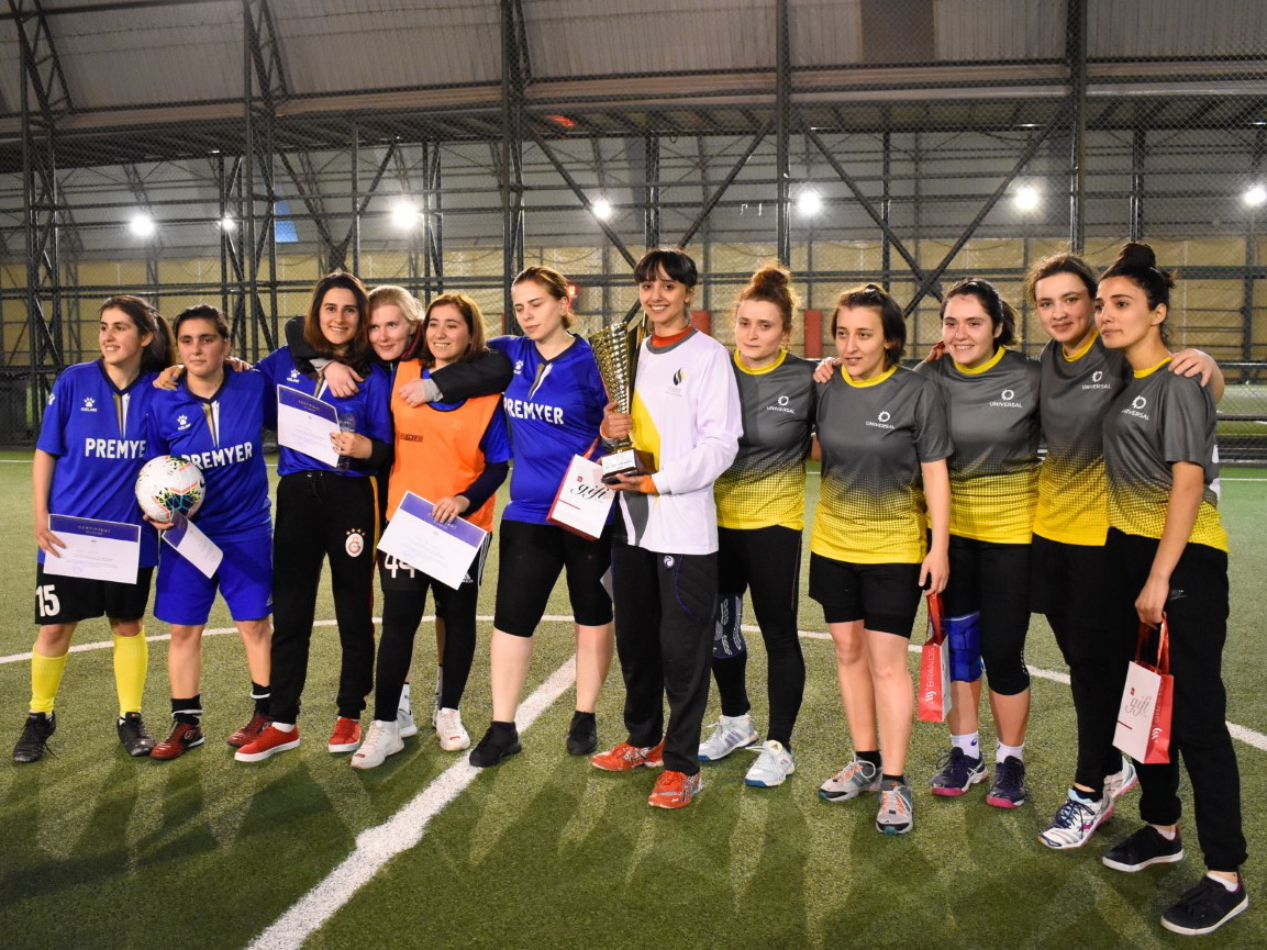 Universal стал победителем турнира MFL Ladies 2020 - ФОТО