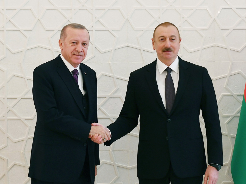 Турция и Азербайджан договорились об отмене взаимных поездок граждан