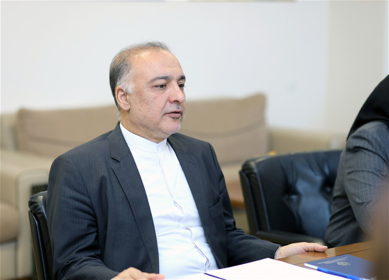 Иранский дипломат призывает Иреван и Баку к сдержанности