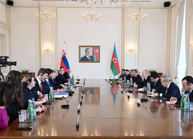 Состоялась встреча Президента Ильхама Алиева с премьер-министром Словакии в расширенном составе - ФОТО