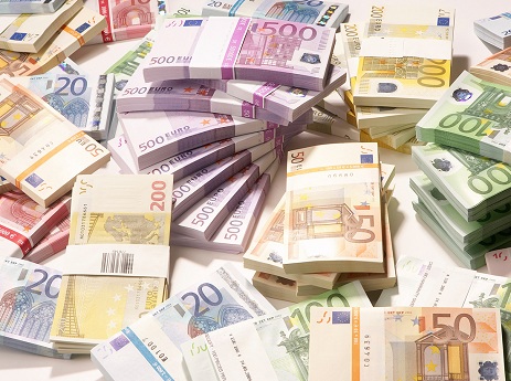Mərkəzi Bank valyuta məzənnələrini açıqladı: Avro bahalaşıb